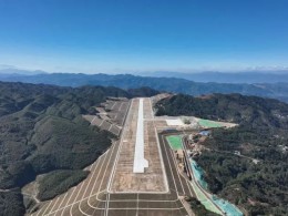 云南鳳慶通用機(jī)場建設(shè)工程項(xiàng)目土石方、地基處理及排水工程施工